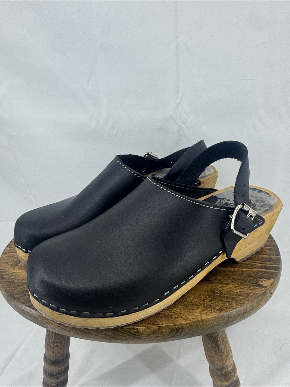 Womens Swedish Wood Leather w/ Heel Buckle Strap Clogs in Dark Navy, sz 39